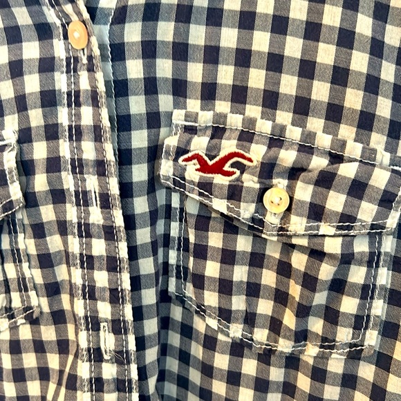 Hollister navy and white checked button up shirt. Size S - Picture 2 of 3